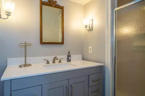 Bath - 264 Canterbury Dr, Kettering, OH 45429 photo 1 of 6