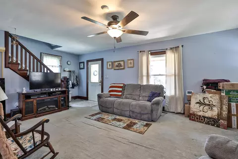 Living - 1120 Broadway St, Springfield, OH 45504 photo 1 of 5