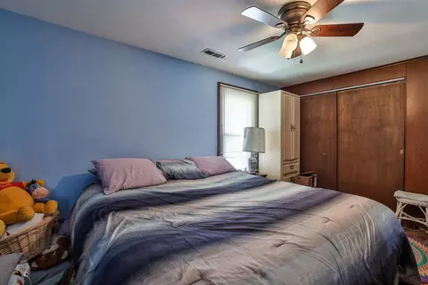 Bedroom - 1120 Broadway St, Springfield, OH 45504 photo 2 of 4