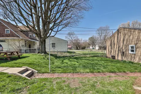 Exterior - 1120 Broadway St, Springfield, OH 45504 photo 10 of 13