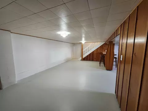 Entry Way - 5576 Old Clifton Rd, Springfield, OH 45502 photo 2 of 3