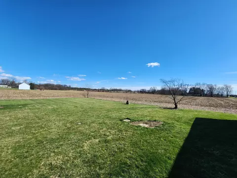 Exterior - 5576 Old Clifton Rd, Springfield, OH 45502 photo 8 of 13