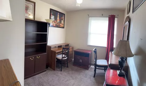Bedroom - 1610 Springmont Ave, Springfield, OH 45506 photo 2 of 4
