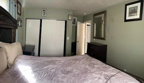 Bedroom - 1610 Springmont Ave, Springfield, OH 45506 photo 4 of 4
