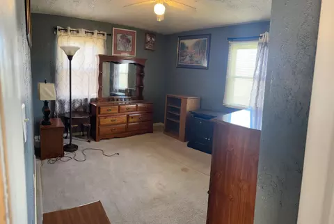 Bedroom - 1610 Springmont Ave, Springfield, OH 45506 photo 1 of 4
