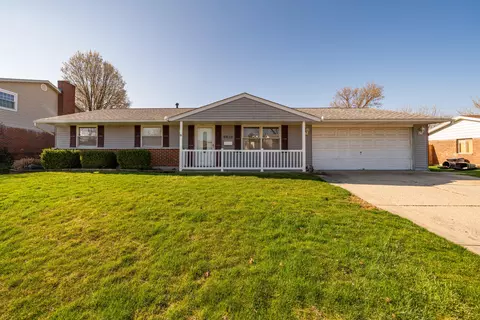 6810 Longford Rd, Dayton, OH 45424