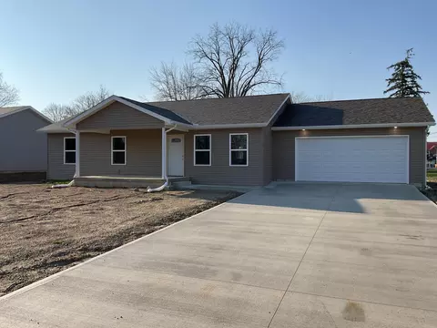 210 N Pike St, Anna, OH 45302