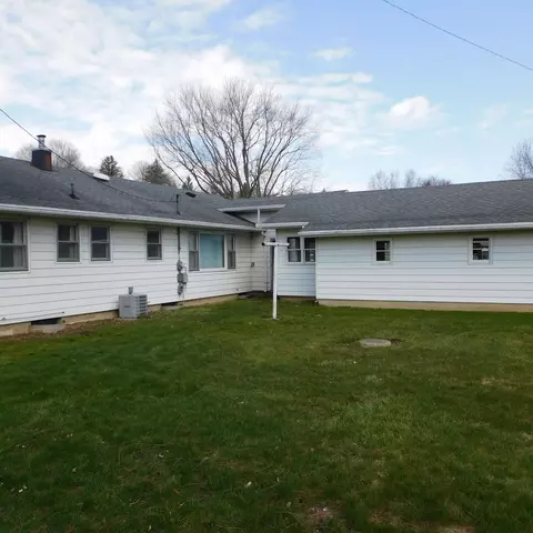 Exterior - 1830 Riverside Dr, Sidney, OH 45365 photo 7 of 9