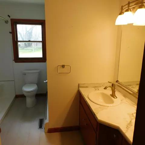Bath - 1830 Riverside Dr, Sidney, OH 45365 photo 1 of 2