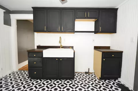 Kitchen - 616 N Belmont Ave, Springfield, OH 45503 photo 3 of 3