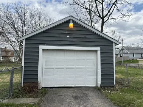 Exterior - 616 N Belmont Ave, Springfield, OH 45503 photo 2 of 6