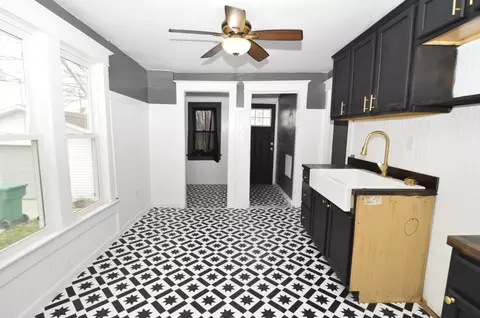 Bath - 616 N Belmont Ave, Springfield, OH 45503 photo 1 of 5