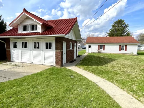 Exterior - 708 E Main St, Eaton, OH 45320 photo 4 of 8