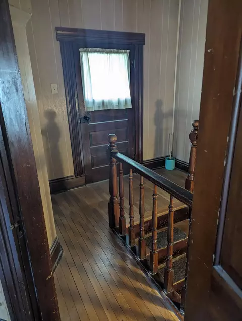 Entry Way - 807 Clinton Ave, Sidney, OH 45365 photo 1 of 4