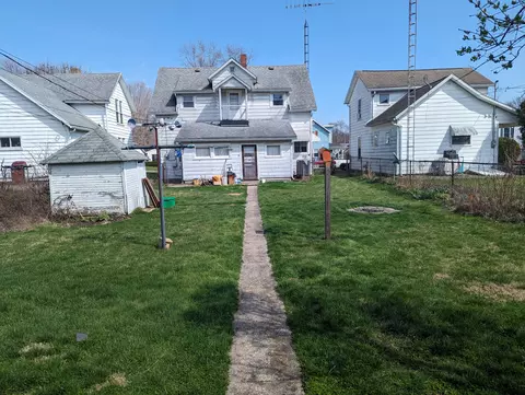 Exterior - 807 Clinton Ave, Sidney, OH 45365 photo 5 of 9