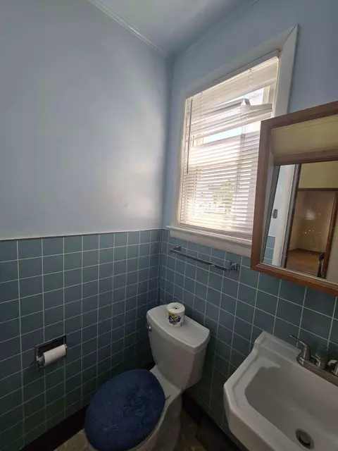 Bath - 807 Clinton Ave, Sidney, OH 45365 photo 5 of 5