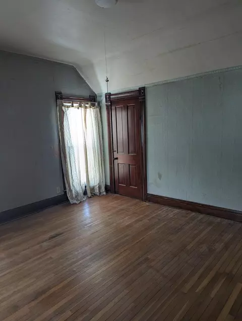 Bedroom - 807 Clinton Ave, Sidney, OH 45365 photo 3 of 7