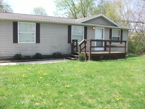 Exterior - 1257 S Burnett Rd, Springfield, OH 45505 photo 2 of 6