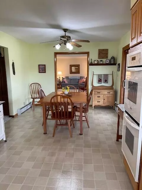 Dining - 4228 Petre Rd, Springfield, OH 45502 photo 4 of 5