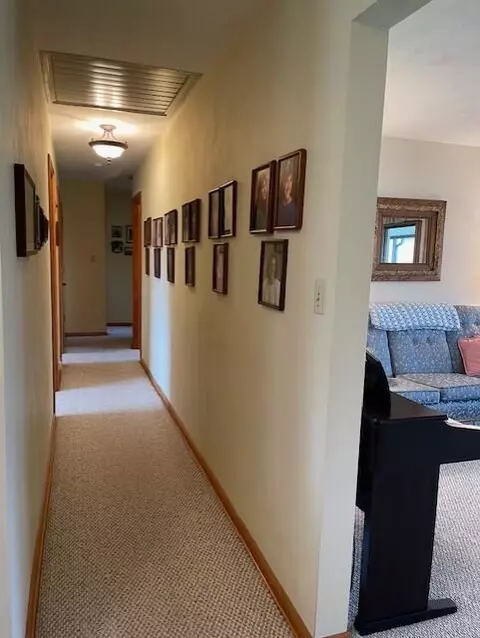 Entry Way - 4228 Petre Rd, Springfield, OH 45502 photo 1 of 4