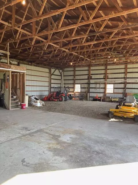 Exterior - 4228 Petre Rd, Springfield, OH 45502 photo 11 of 19