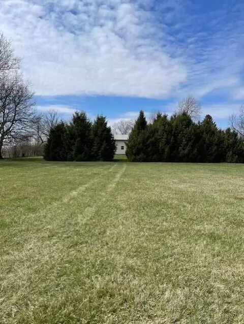 Exterior - 4228 Petre Rd, Springfield, OH 45502 photo 8 of 19