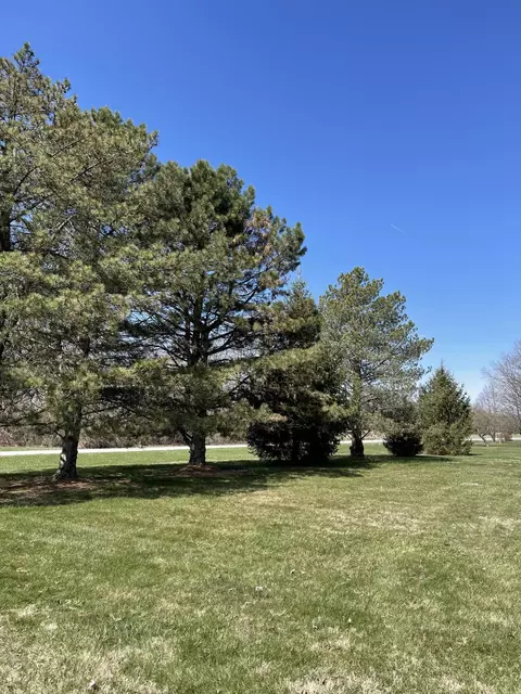 Exterior - 4228 Petre Rd, Springfield, OH 45502 photo 14 of 19