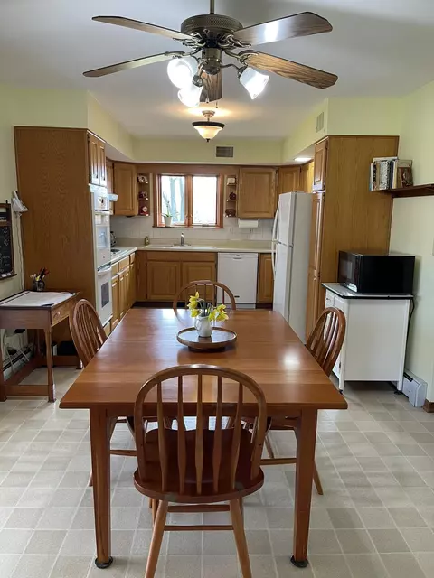 Dining - 4228 Petre Rd, Springfield, OH 45502 photo 3 of 5
