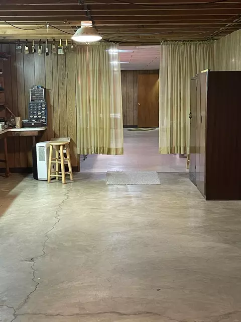 Entry Way - 4228 Petre Rd, Springfield, OH 45502 photo 4 of 4