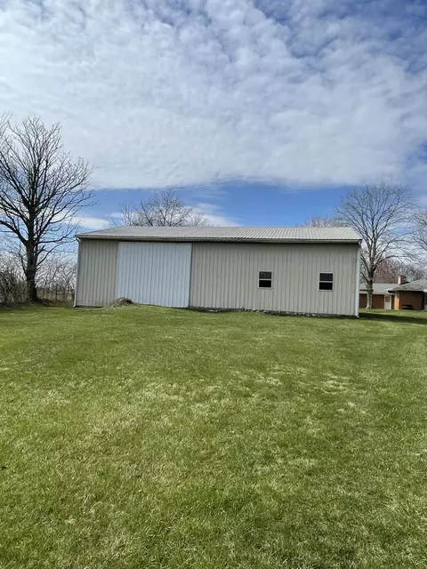 Exterior - 4228 Petre Rd, Springfield, OH 45502 photo 9 of 19
