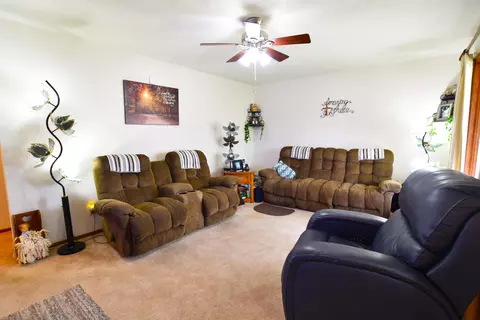 2916 Avery Cir, Springfield, OH 45503 photo 3