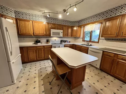 Kitchen - 1432 James Dr, Celina, OH 45822 photo 3 of 4