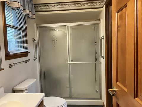 Bath - 1432 James Dr, Celina, OH 45822 photo 1 of 2