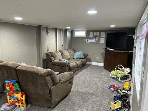 Living - 713 Willow St, Celina, OH 45822 photo 6 of 6