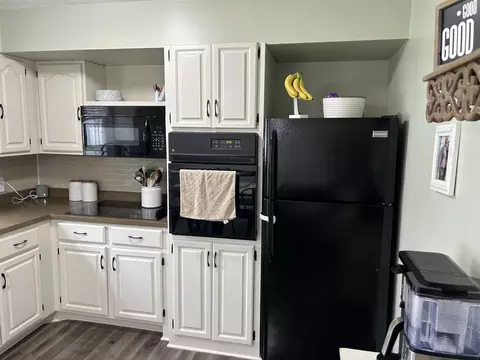 Kitchen - 713 Willow St, Celina, OH 45822 photo 2 of 3