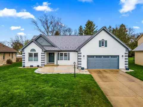 19 Kestrel Ct, Piqua, OH 45356