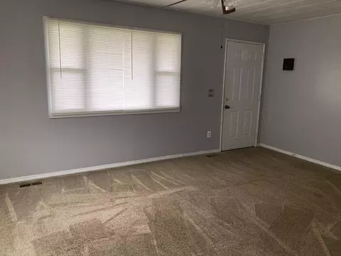 2741 Duncan St, Springfield, OH 45505 photo 4