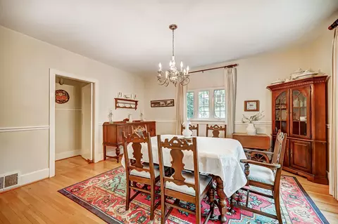Dining - 272 N Broadmoor Blvd, Springfield, OH 45504 photo 1 of 4
