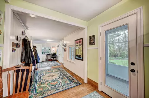 Entry Way - 272 N Broadmoor Blvd, Springfield, OH 45504 photo 3 of 5