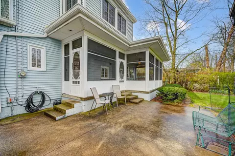 Exterior - 272 N Broadmoor Blvd, Springfield, OH 45504 photo 9 of 17