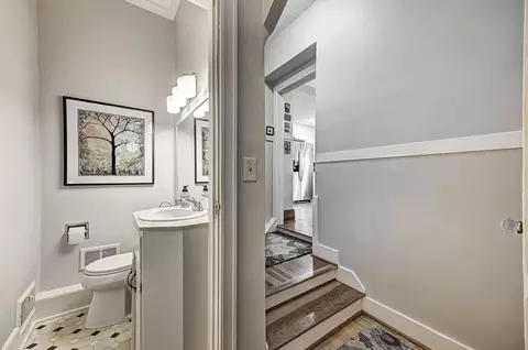 Bath - 272 N Broadmoor Blvd, Springfield, OH 45504 photo 1 of 9
