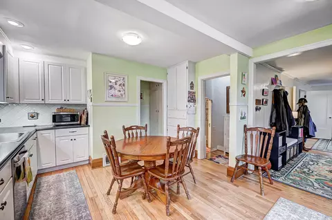Dining - 272 N Broadmoor Blvd, Springfield, OH 45504 photo 4 of 4
