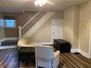 Living - 812 East St, Springfield, OH 45505 photo 3 of 4