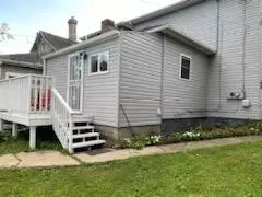 Exterior - 812 East St, Springfield, OH 45505 photo 4 of 8
