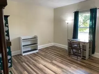 Living - 812 East St, Springfield, OH 45505 photo 4 of 4