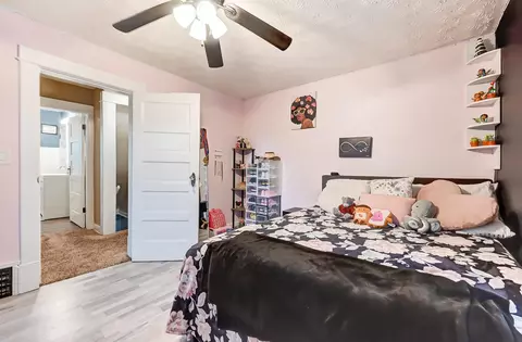 Bedroom - 450 E Cassilly St, Springfield, OH 45503 photo 5 of 9