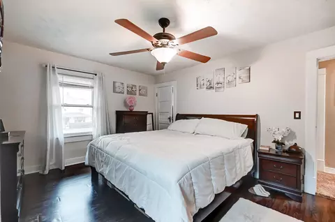 Bedroom - 450 E Cassilly St, Springfield, OH 45503 photo 4 of 9
