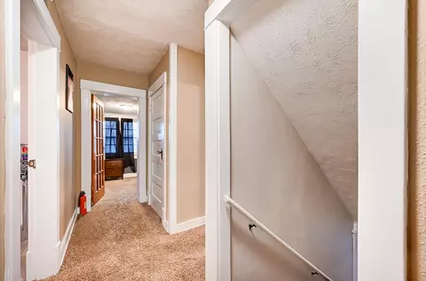 Entry Way - 450 E Cassilly St, Springfield, OH 45503 photo 2 of 2