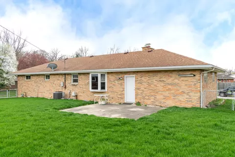 Exterior - 4256 Tritle Trl, Springfield, OH 45503 photo 5 of 8