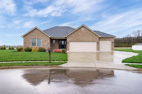 673 Whitechurch Way, Troy, OH 45373